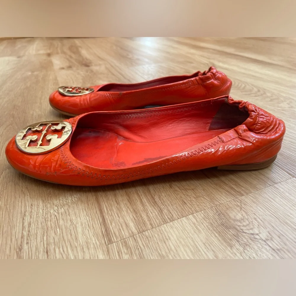 Tory Burch Reva Coral Orange Logo Patent Leather Ballet Flats Womens Size 10